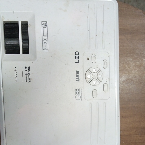 White LED Projector - Picture 3 of 3